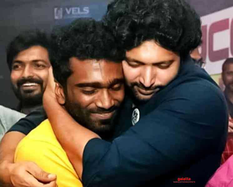 ஜெயம்ரவி படத்துலயே எனக்கு ரொம்ப புடிச்ச படம்...கோமாளி இயக்குனர் சொல்லும் படம் என்னனு பாருங்க...? - Tamil Movie Cinema News ஜெயம்ரவி படத்துலயே எனக்கு ரொம்ப புடிச்ச படம்...கோமாளி இயக்குனர் சொல்லும் படம் என்னனு பாருங்க...? - Tamil Movie Cinema News