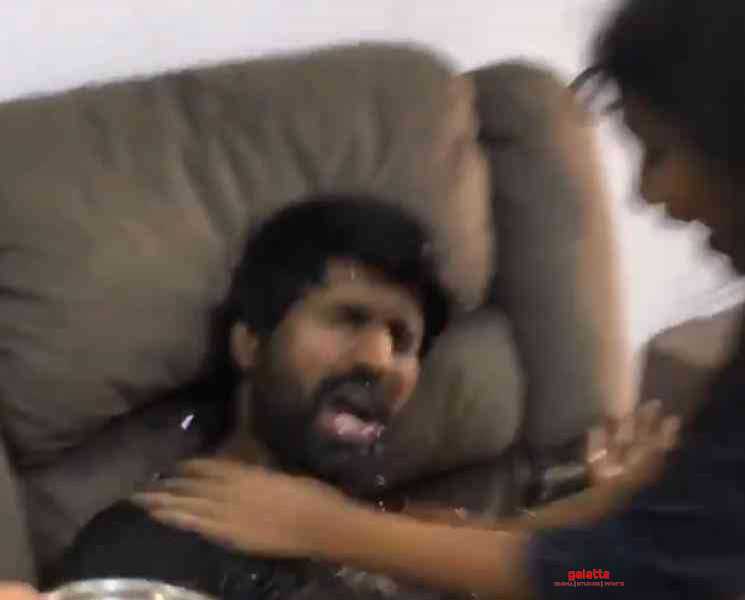 சூரி மீது சுடுதண்ணீரை ஊற்றிய மகன் ! - Tamil Movie Cinema News சூரி மீது சுடுதண்ணீரை ஊற்றிய மகன் ! - Tamil Movie Cinema News