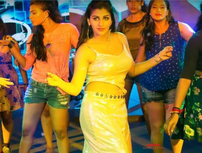 ப்ரேம்ஜியுடன் யாஷிகா அடிக்கும் லூட்டி ! ஜாம்பி படத்தின் புதிய பாடல் - Tamil Movie Cinema News ப்ரேம்ஜியுடன் யாஷிகா அடிக்கும் லூட்டி ! ஜாம்பி படத்தின் புதிய பாடல் - Tamil Movie Cinema News