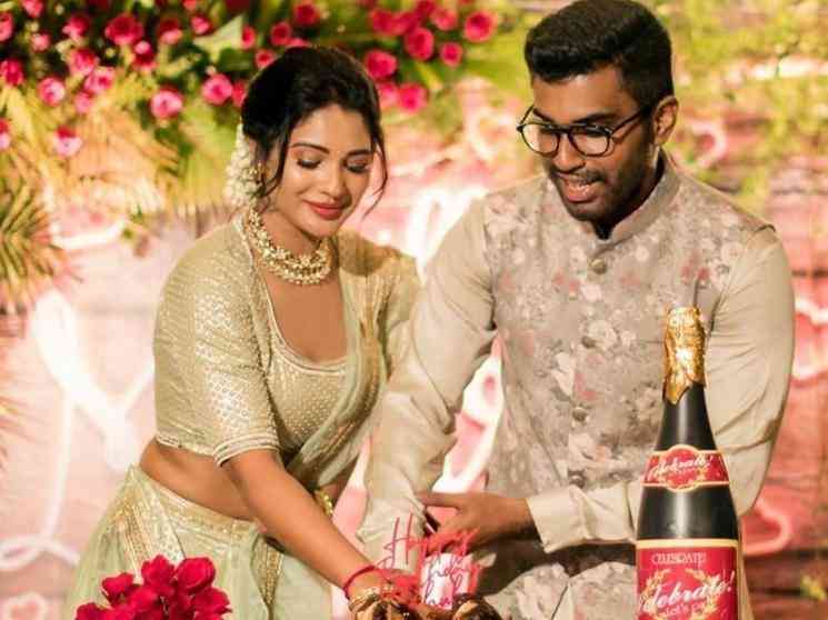 காதலனின் பிறந்தநாளை கலக்கலாக கொண்டாடிய சரண்யா ! - Tamil Movie Cinema News காதலனின் பிறந்தநாளை கலக்கலாக கொண்டாடிய சரண்யா ! - Tamil Movie Cinema News