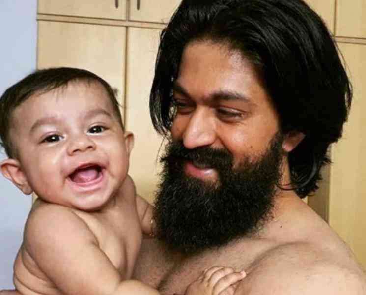 மகனுடன் விளையாடி மகிழும் வீடீயோவை வெளியிட்ட யாஷ் ! - Tamil Movie Cinema News மகனுடன் விளையாடி மகிழும் வீடீயோவை வெளியிட்ட யாஷ் ! - Tamil Movie Cinema News