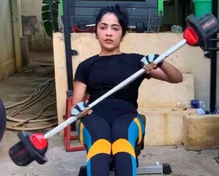 இணையத்தில் வைரலாகும் VJ ரம்யா-வின் ஒர்க்கவுட் வீடியோ ! - Tamil Movie Cinema News இணையத்தில் வைரலாகும் VJ ரம்யா-வின் ஒர்க்கவுட் வீடியோ ! - Tamil Movie Cinema News