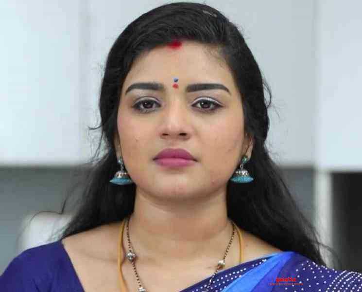 அது நான் இல்லைங்க...ரசிகர்களை உஷாராக இருக்க சொன்ன செம்பருத்தி ஷபானா ! - Tamil Movie Cinema News அது நான் இல்லைங்க...ரசிகர்களை உஷாராக இருக்க சொன்ன செம்பருத்தி ஷபானா ! - Tamil Movie Cinema News