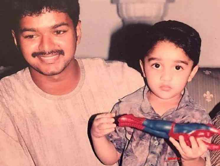 Vanitha Vijayakumar posts throwback photos with Thalapathy Vijay - Tamil Movie Cinema News