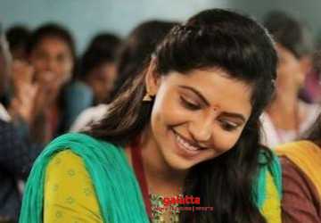அதுல்யாவின் அசத்தல் நடனம் ! வெளியான பாடல் வீடியோ - Tamil Movie Cinema News அதுல்யாவின் அசத்தல் நடனம் ! வெளியான பாடல் வீடியோ - Tamil Movie Cinema News