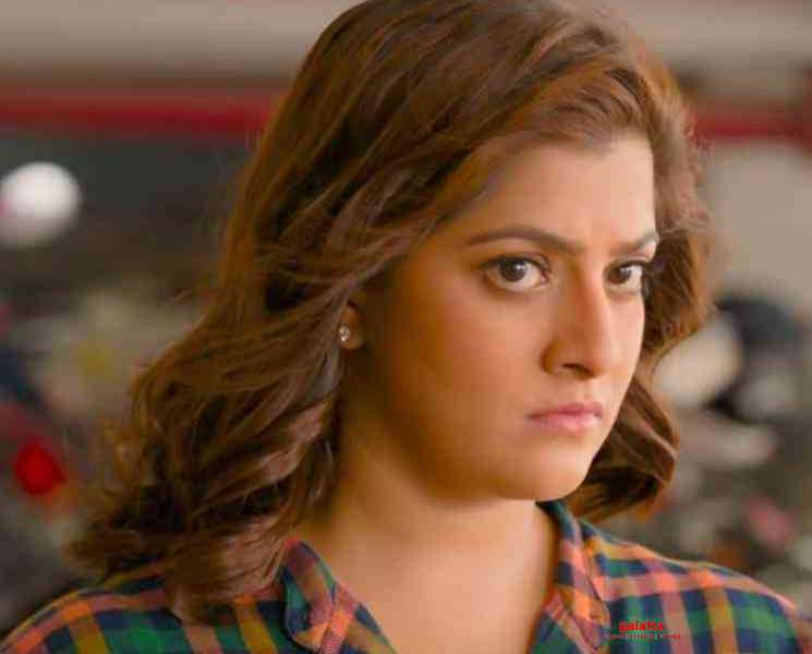வரலக்ஷ்மி நடிப்பில் சேஸிங் பட டீஸர் வெளியானது ! - Tamil Movie Cinema News வரலக்ஷ்மி நடிப்பில் சேஸிங் பட டீஸர் வெளியானது ! - Tamil Movie Cinema News