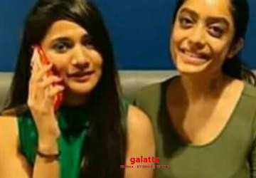 இணையத்தை கலக்கும் லாஸ்லியா - அபிராமியின் வீடியோ ! - Tamil Movie Cinema News இணையத்தை கலக்கும் லாஸ்லியா - அபிராமியின் வீடியோ ! - Tamil Movie Cinema News