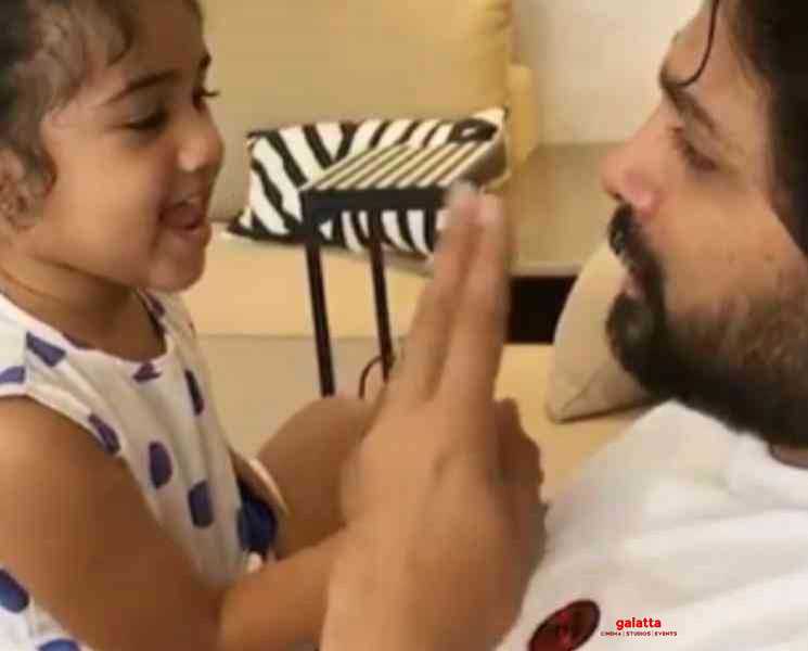 நா சொல்ற பையன கட்டிக்குவியா ? அல்லு அர்ஜுன் மகளின் க்யூட் பதில் இதோ - Tamil Movie Cinema News நா சொல்ற பையன கட்டிக்குவியா ? அல்லு அர்ஜுன் மகளின் க்யூட் பதில் இதோ - Tamil Movie Cinema News