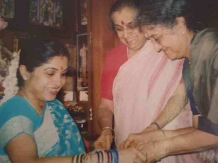 இணையத்தை அசத்தும் ரம்யா கிருஷ்ணனின் வளைகாப்பு புகைப்படங்கள் ! - Tamil Movie Cinema News இணையத்தை அசத்தும் ரம்யா கிருஷ்ணனின் வளைகாப்பு புகைப்படங்கள் ! - Tamil Movie Cinema News