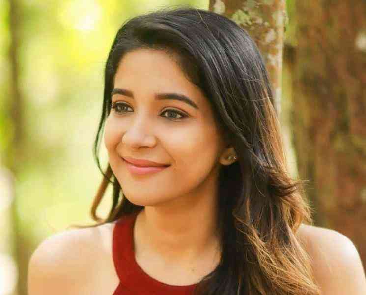 உடல் எடையை குறைத்தது குறித்து நடிகை சாக்ஷி செய்த பதிவு ! - Tamil Movie Cinema News உடல் எடையை குறைத்தது குறித்து நடிகை சாக்ஷி செய்த பதிவு ! - Tamil Movie Cinema News