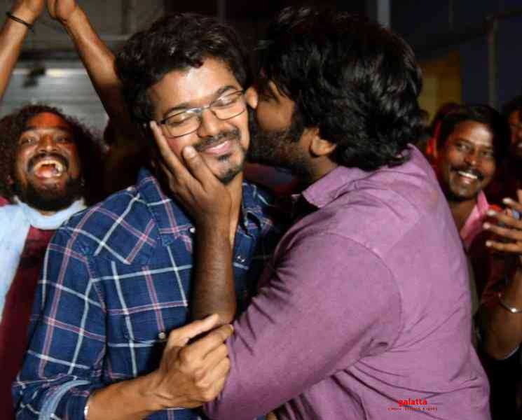 இவங்க கூடலாம் வேலைபாப்பேன்னு நினைக்கல - மாஸ்டர் பிரபலத்தின் உருக்கமான பதிவு ! - Tamil Movie Cinema News இவங்க கூடலாம் வேலைபாப்பேன்னு நினைக்கல - மாஸ்டர் பிரபலத்தின் உருக்கமான பதிவு ! - Tamil Movie Cinema News