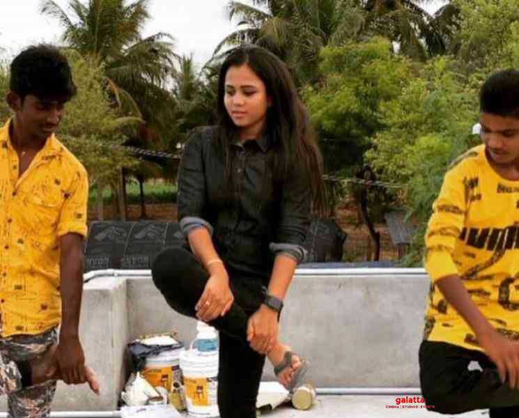 டான்ஸ் கற்றுத்தரும் VJ மணிமேகலை ! வைரலாகும் வீடியோ - Tamil Movie Cinema News டான்ஸ் கற்றுத்தரும் VJ மணிமேகலை ! வைரலாகும் வீடியோ - Tamil Movie Cinema News