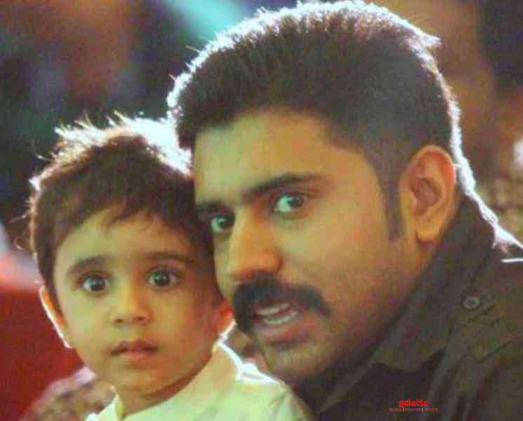 லாக்டவுனில் மகனின் பிறந்தநாளை கொண்டாடிய நிவின் பாலி ! - Tamil Movie Cinema News லாக்டவுனில் மகனின் பிறந்தநாளை கொண்டாடிய நிவின் பாலி ! - Tamil Movie Cinema News