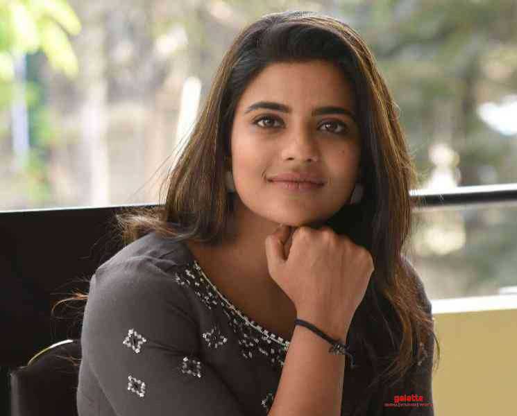 யாருக்காகவும் சாகக் கூடாது... உருகிய ரசிகைக்கு ஐஸ்வர்யா ராஜேஷின் உருக்கமான பதிவு ! - Tamil Movie Cinema News யாருக்காகவும் சாகக் கூடாது... உருகிய ரசிகைக்கு ஐஸ்வர்யா ராஜேஷின் உருக்கமான பதிவு ! - Tamil Movie Cinema News
