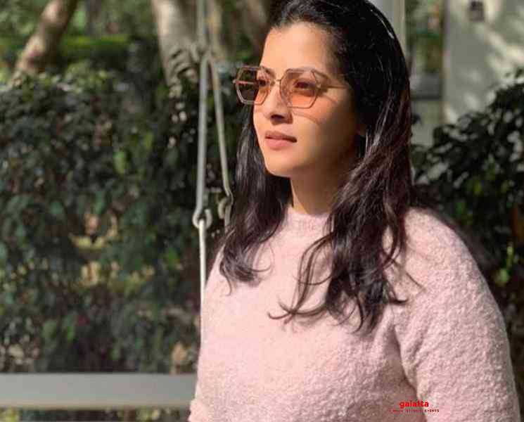லாக்டவுனில் புதிய தொழில் துவங்கிய வரலக்ஷ்மி சரத்குமார் ! - Tamil Movie Cinema News லாக்டவுனில் புதிய தொழில் துவங்கிய வரலக்ஷ்மி சரத்குமார் ! - Tamil Movie Cinema News