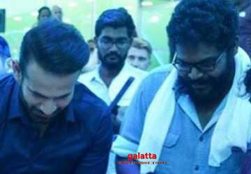 படக்குழுவுடன் பிறந்தநாளை கொண்டாடிய பிரபல கிரிக்கெட் வீரர் ! மேலும் படிக்க... - Tamil Movie Cinema News படக்குழுவுடன் பிறந்தநாளை கொண்டாடிய பிரபல கிரிக்கெட் வீரர் ! மேலும் படிக்க... - Tamil Movie Cinema News