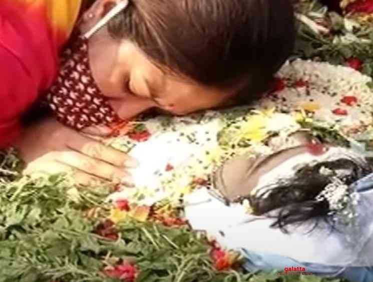 Meghana Rajs video from hushbands funeral - Tamil Movie Cinema News