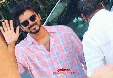 தளபதி 64 ஷூட்டிங்குக்கிடையே ரசிகர்களை சந்தித்த விஜய் ! - Tamil Movie Cinema News தளபதி 64 ஷூட்டிங்குக்கிடையே ரசிகர்களை சந்தித்த விஜய் ! - Tamil Movie Cinema News