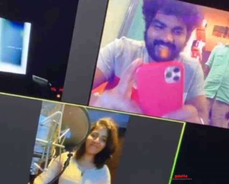 அசால்ட் செய்த அஞ்சலி ! வீடியோ காலில் விக்னேஷ் சிவன் - Tamil Movie Cinema News அசால்ட் செய்த அஞ்சலி ! வீடியோ காலில் விக்னேஷ் சிவன் - Tamil Movie Cinema News