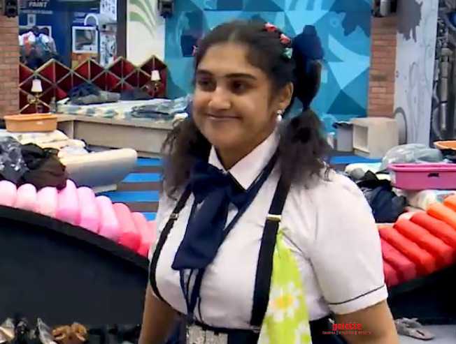 பள்ளி குழந்தையாக மாறிய பிக்பாஸ் வீட்டினர் ! - Tamil Movie Cinema News பள்ளி குழந்தையாக மாறிய பிக்பாஸ் வீட்டினர் ! - Tamil Movie Cinema News