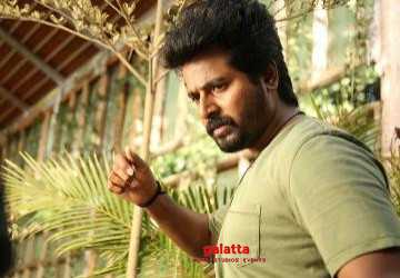 ஹீரோ முதல் காட்சிக்கு பிறகு சிவகார்த்திகேயனின் உருக்கமான பேச்சு ! - Tamil Movie Cinema News ஹீரோ முதல் காட்சிக்கு பிறகு சிவகார்த்திகேயனின் உருக்கமான பேச்சு ! - Tamil Movie Cinema News