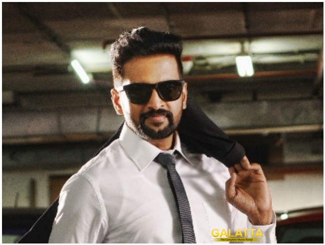 Santhanam  Dhilukku Dhuddu